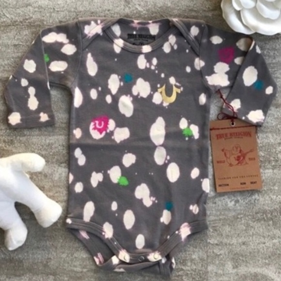 🌟 Last One! True Religion Splatter Paint Onesie - Picture 3 of 9